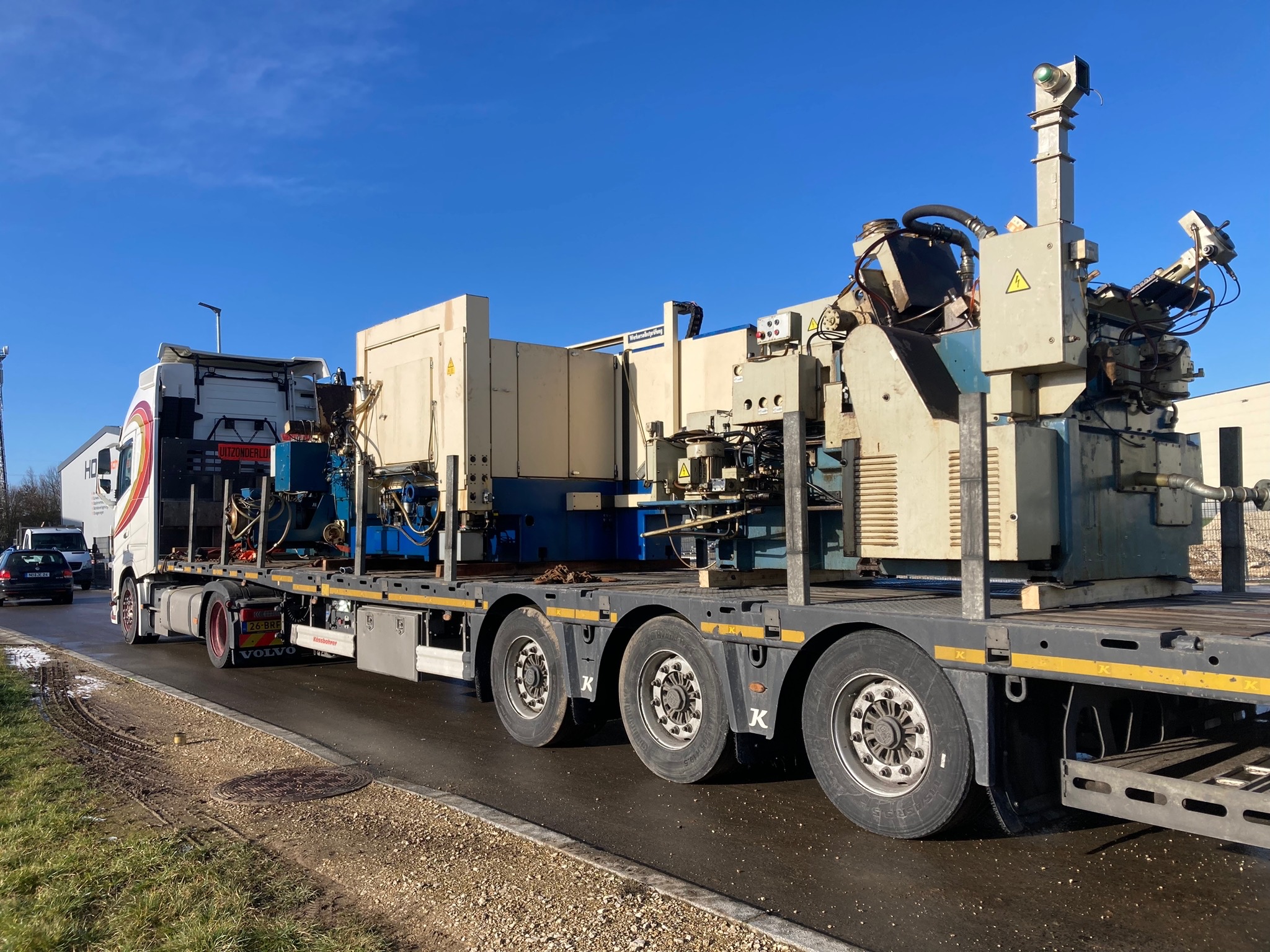 e15d4870-4943-4fcf-85d4-6a3cba91d818